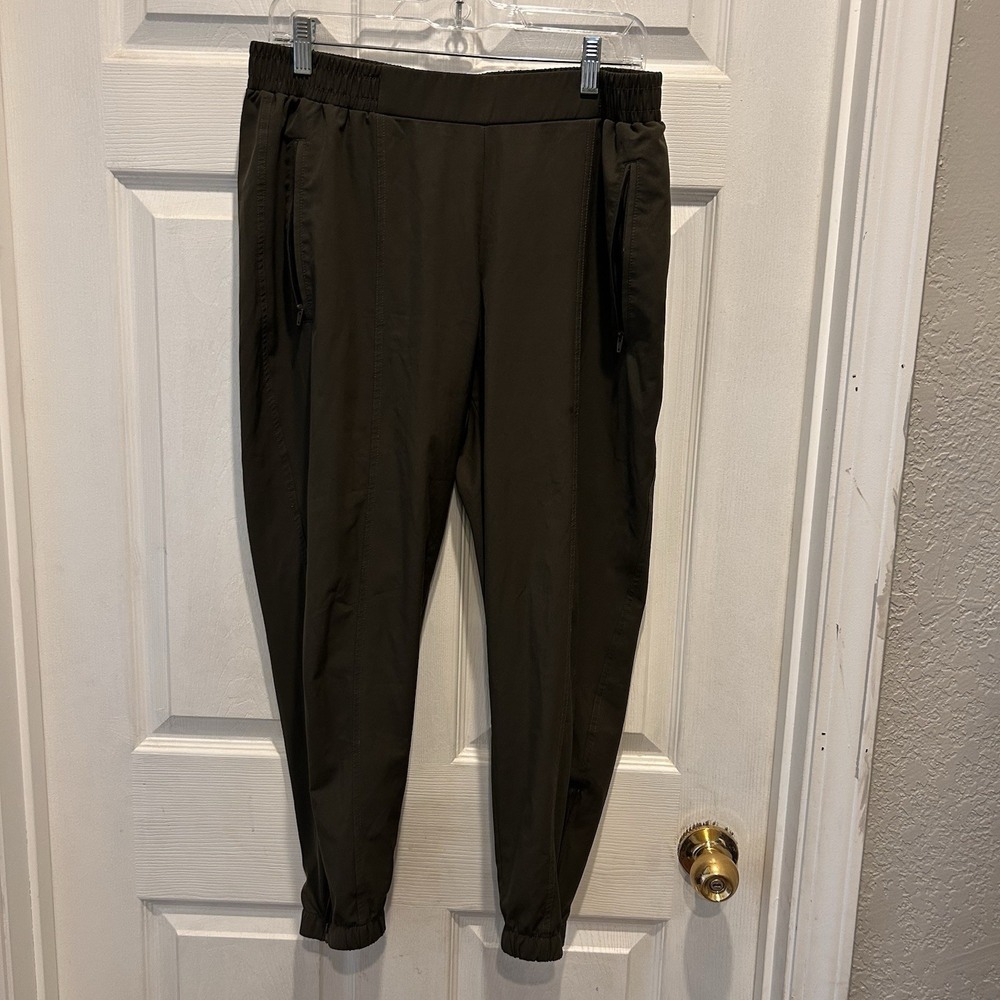 Old Navy Active StretchTech Joggers Womens‎ Large Dark Olive Green Zip Pocket